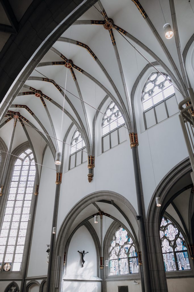 Emotionale Momente während der Trauung in der Antoniterkirche Köln